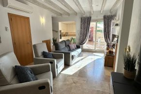 4b6cb1c7-a04e-4cb7-a9c8-9e4506050f6d